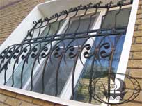 Кованая классическая решетка. Фото 30.